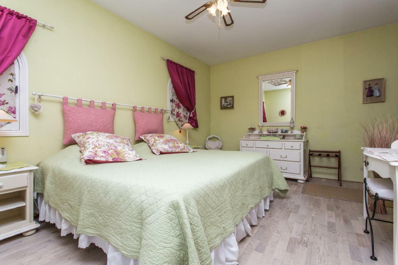 Mas Du Roc Bed & Breakfast Grasse Esterno foto