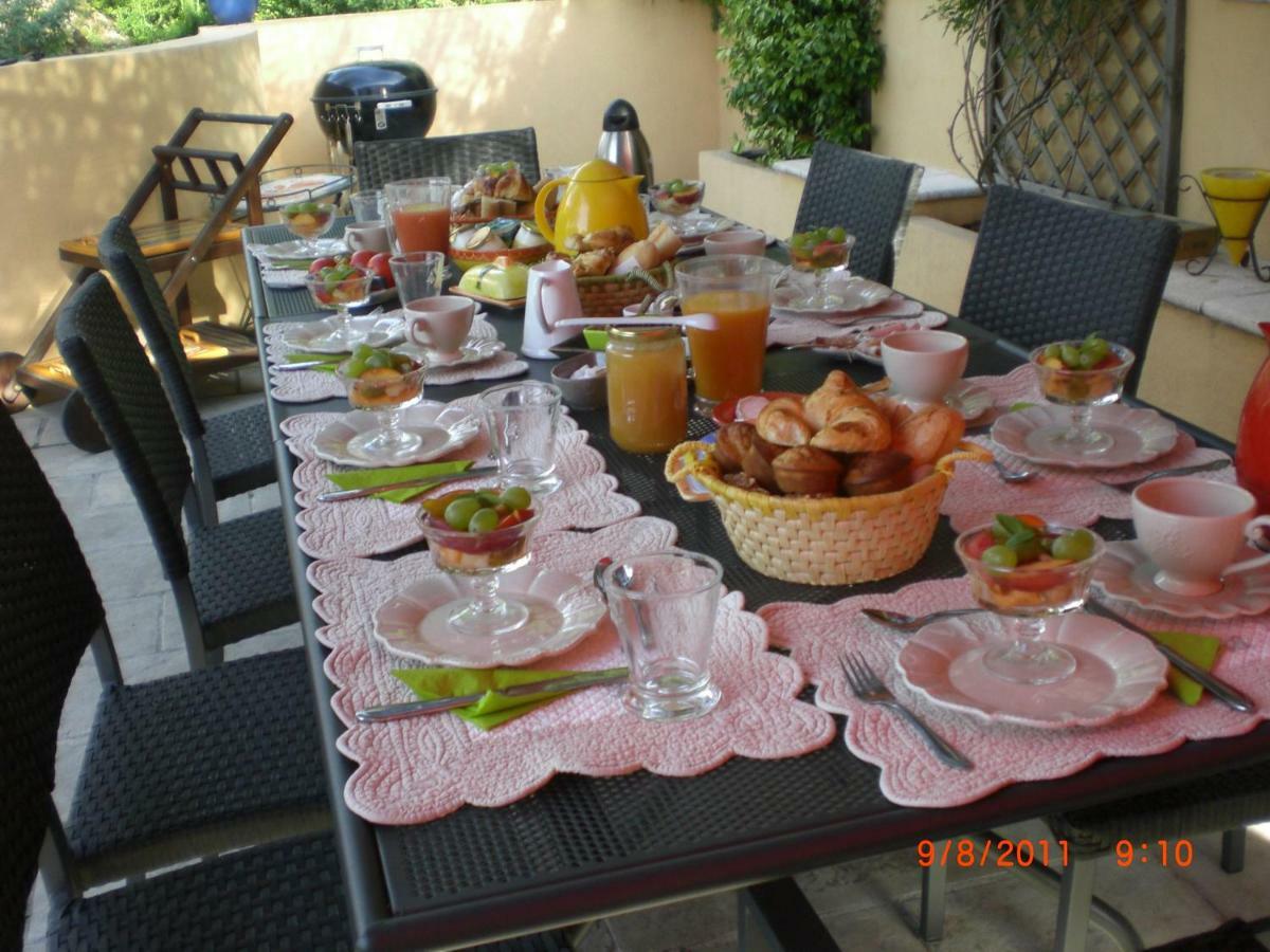 Mas Du Roc Bed & Breakfast Grasse Esterno foto